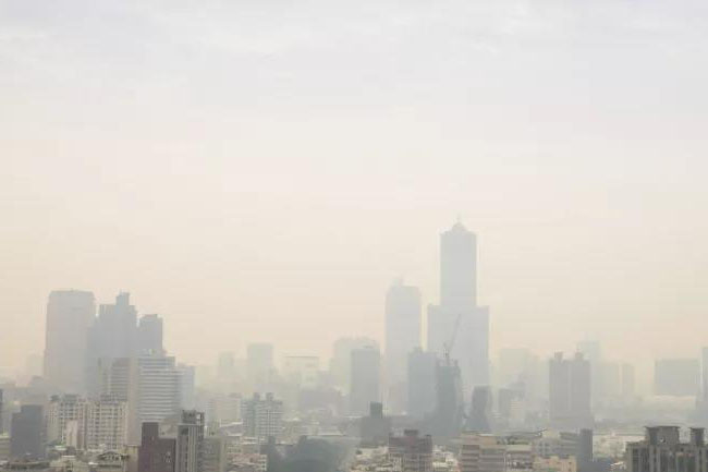 秋高氣燥，警惕“三手煙”！空氣凈化除濕機
